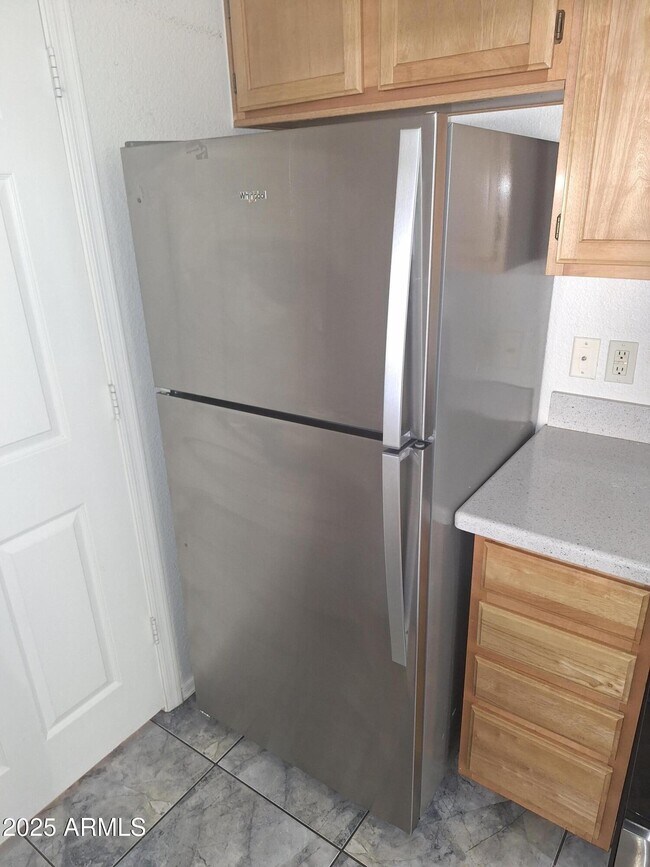 Building Photo - 5401 E Van Buren St