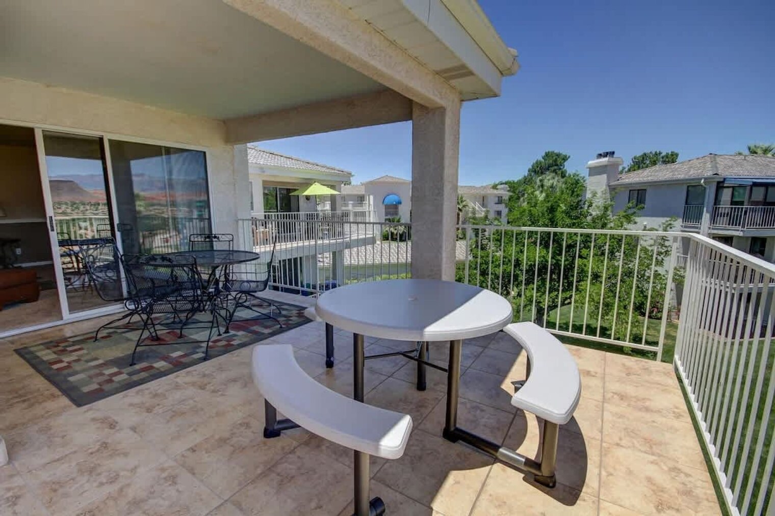 Building Photo - 1845 W Canyon View Dr