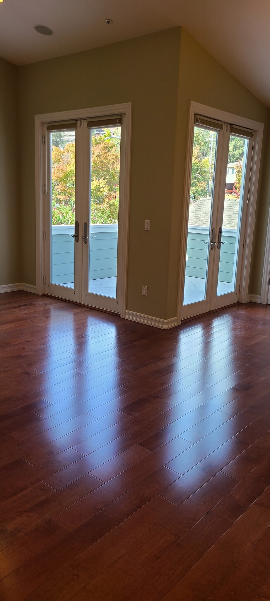 Building Photo - 229 W End Ave