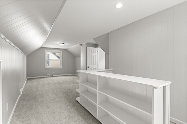 Building Photo - 2178 Hartwick Hwy