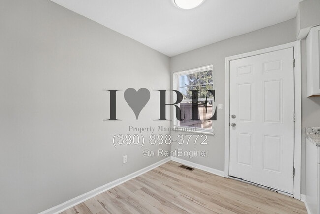 Building Photo - 3077 Morsetown Ct S