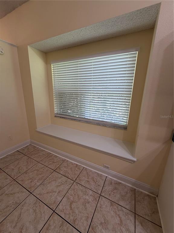 Building Photo - 362 Lexingdale Dr