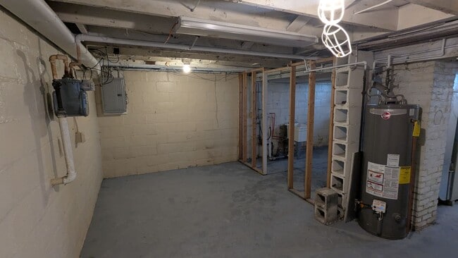 Building Photo - Charming 3-bedroom, 1-bathroom home locate...