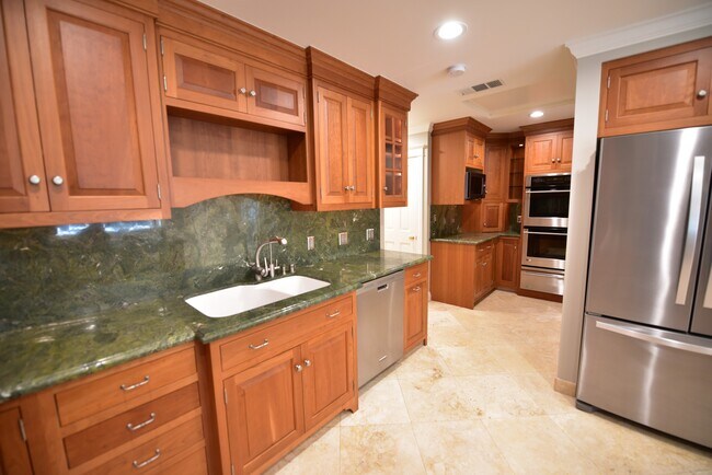 Kitchen double oven and warming drawer - 1287 Westwood St