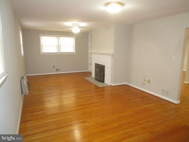 Building Photo - 4604 Westridge Pl