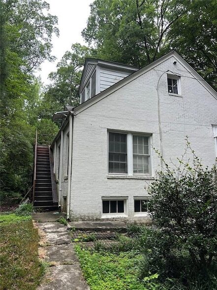 Building Photo - 444 Burlington Rd NE