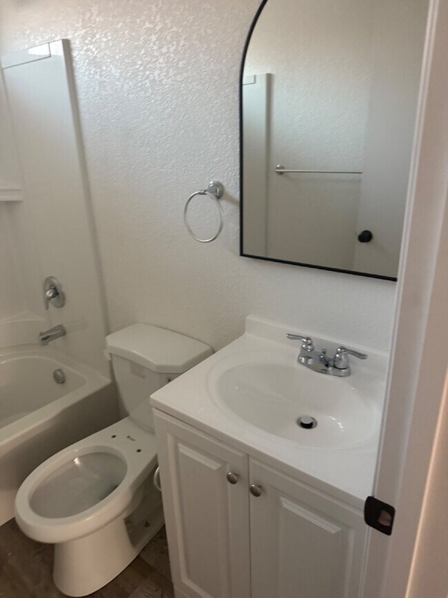 Building Photo - Price Drop !!Newly Remodeled Home for Lease 412 N Street, Merced, CA 95341