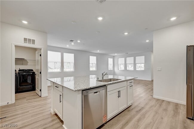 Building Photo - 2734 Luzzi Walk
