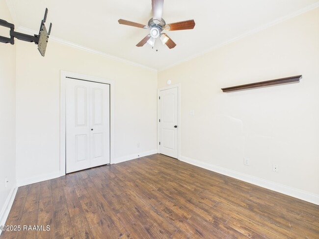 Building Photo - 236 Shadowbrush Bend