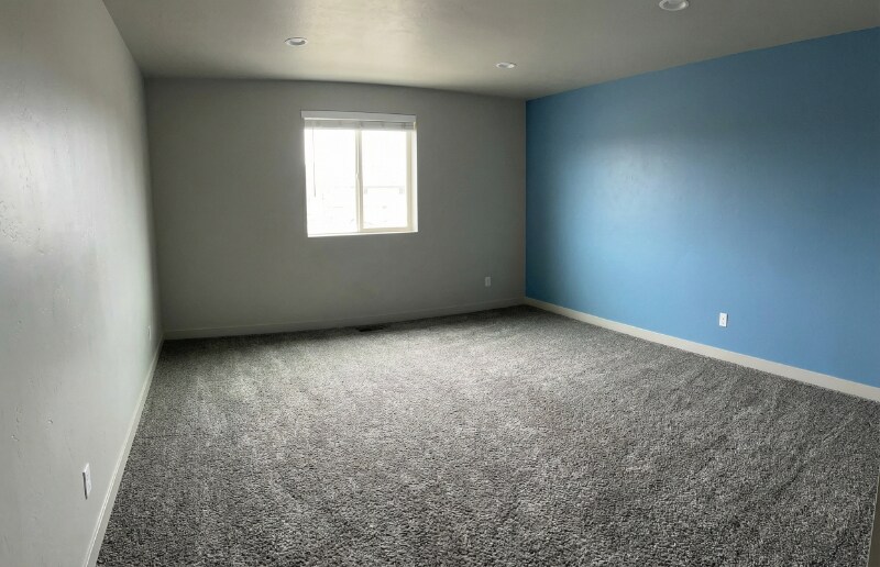 Building Photo - 285 N 680 E