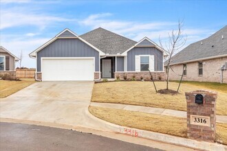 Building Photo - Adorable Brand New NE Edmond