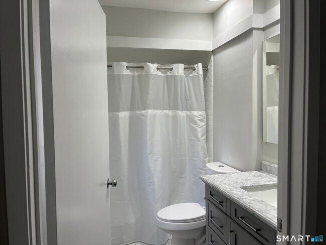 Building Photo - 289 Heritage Vlg