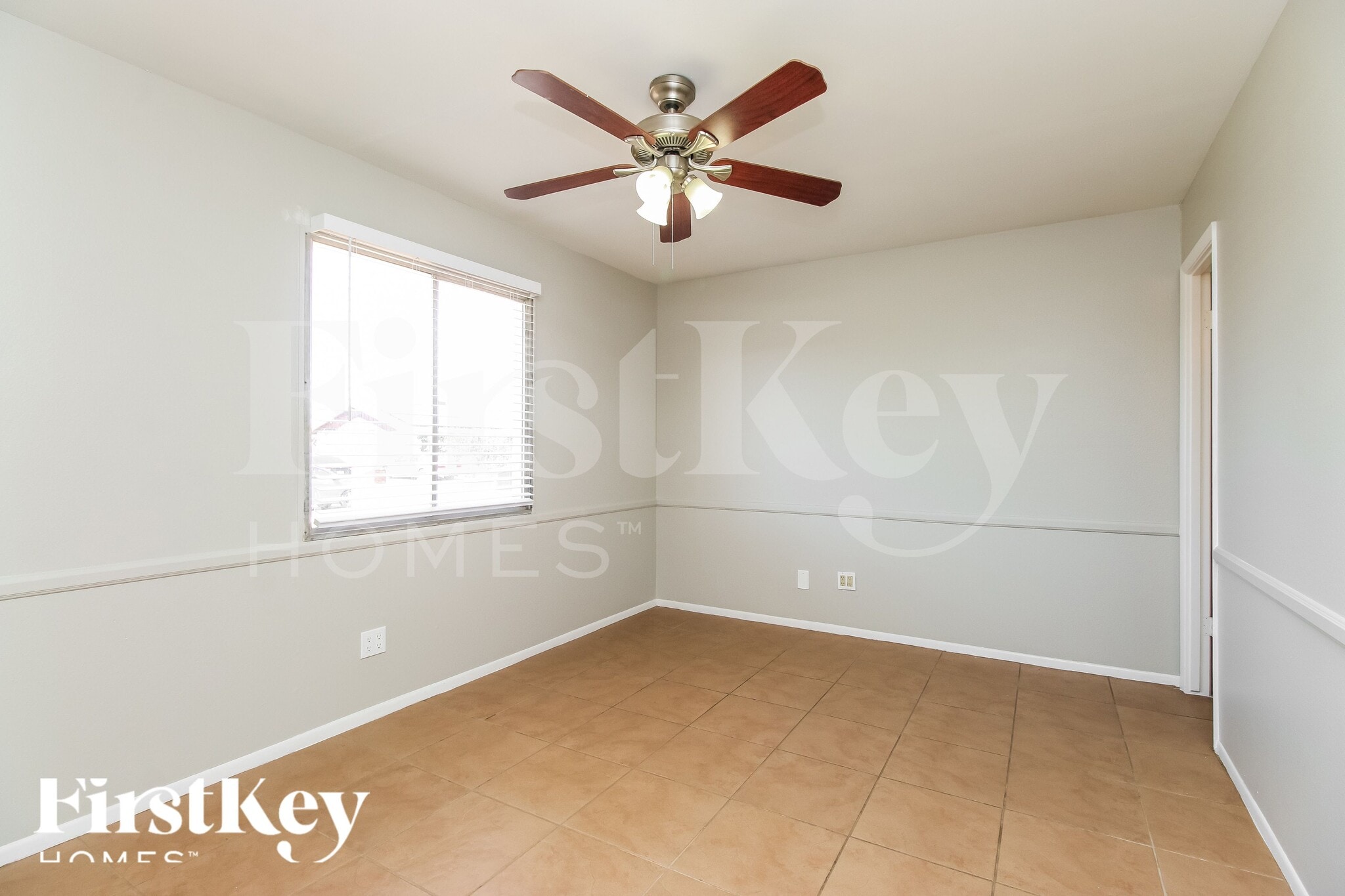 Building Photo - 5213 S 47th Pl