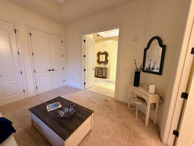 Building Photo - 20 Orange Ave