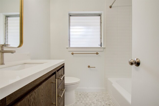 Building Photo - 8939 Rockhurst Dr