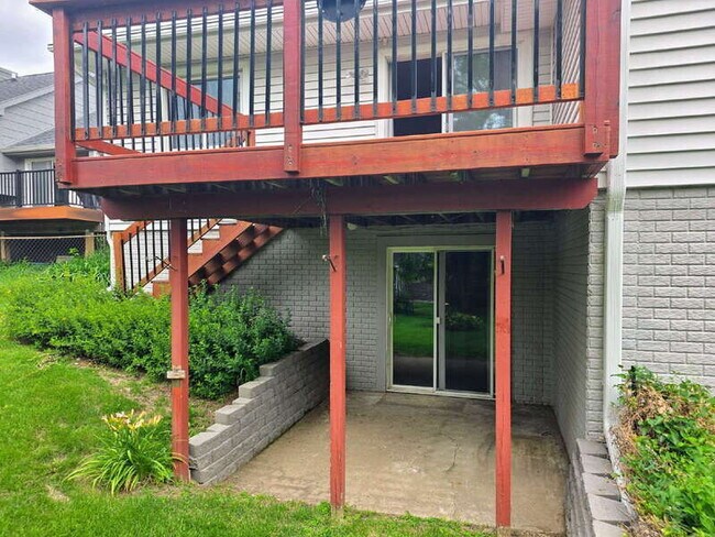 Building Photo - 5310 Brookview Dr