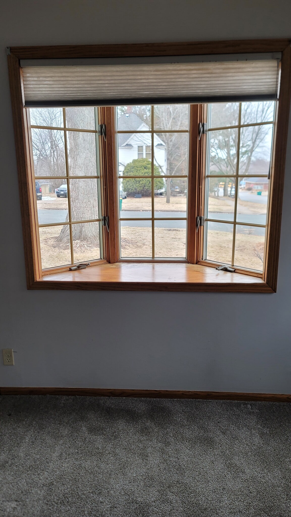 Building Photo - 326 N 3rd St