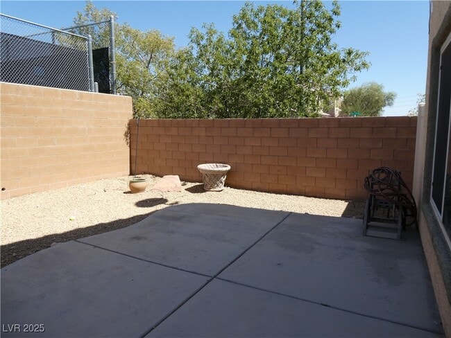 Building Photo - 6504 Blessed Thistle Ave
