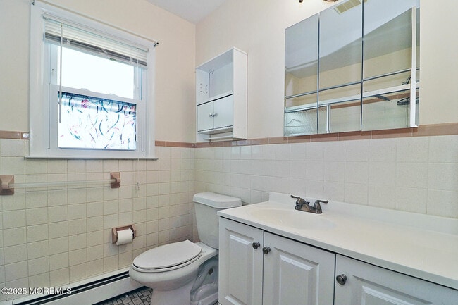 Building Photo - 43 Whitmore Dr