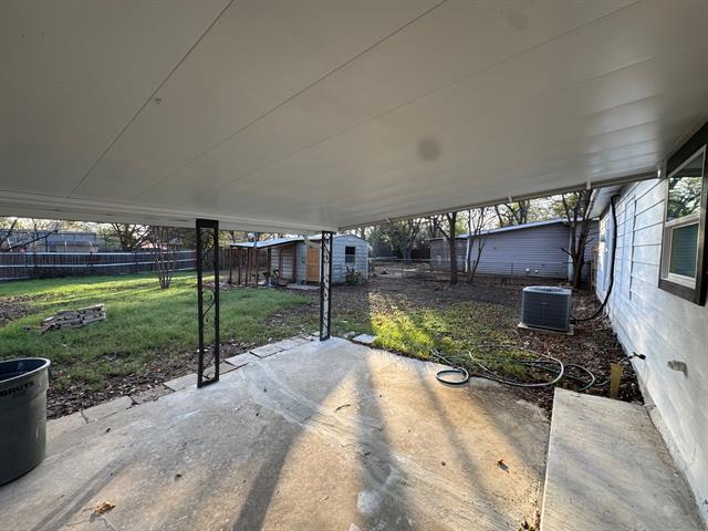 Building Photo - 309 Hillcrest St