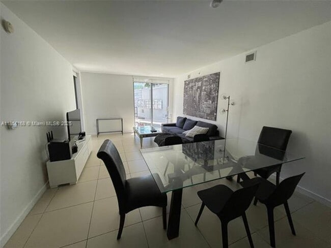 Building Photo - 31 SE 6th St