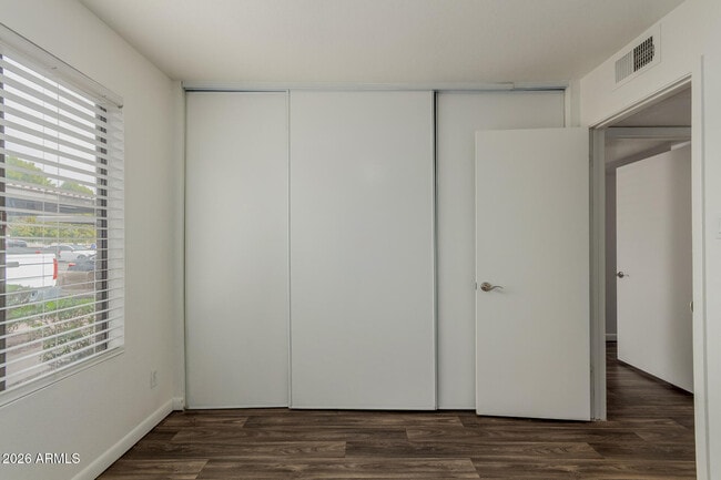 Building Photo - 5995 N 78th St