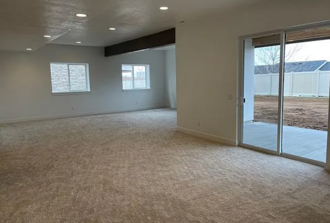 Building Photo - Coming soon! 5 Bedroom/2.5 Bathroom unit i...