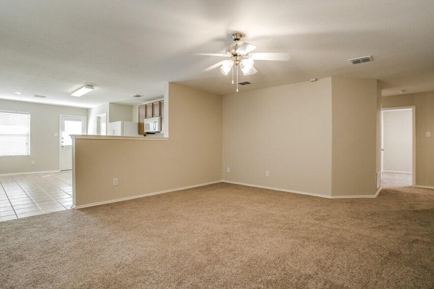 Building Photo - 1017 Maidenhair Ln