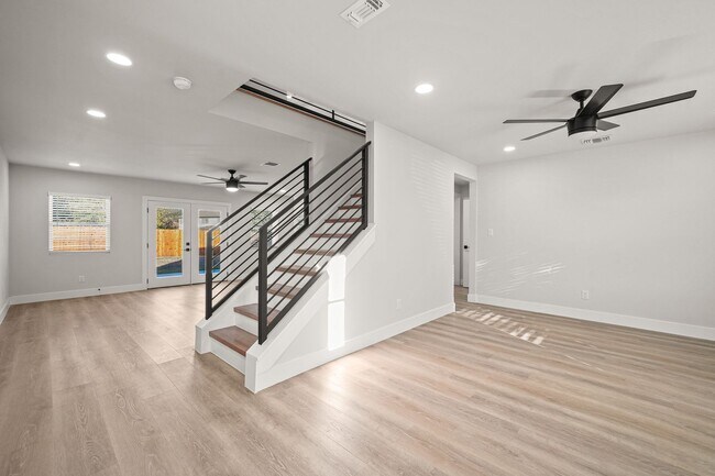 Building Photo - “Newly Remodeled 4BR Home in Prime San Antonio Location”