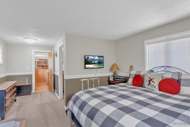 Building Photo - 29 Monroe St