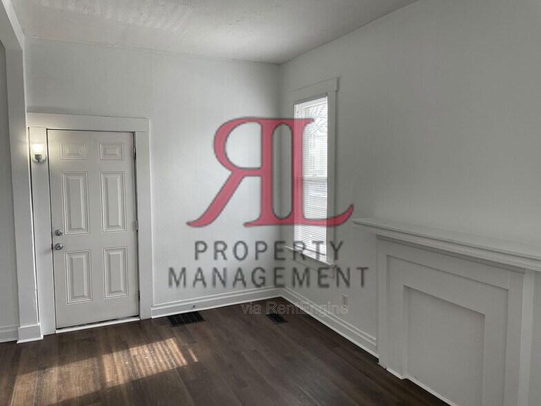 Building Photo - 346 Stewart Ave