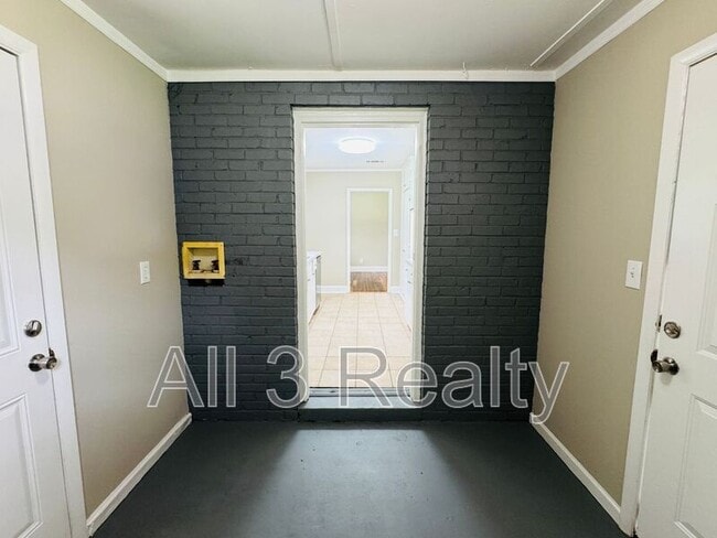 Building Photo - 957 Parkwood Ct