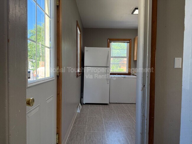 Building Photo - 413 22nd St S