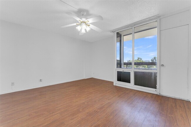 Building Photo - 1401 S Federal Hwy