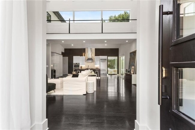 Building Photo - 1756 N Akin Dr NE