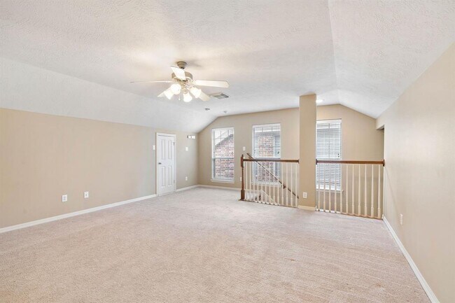 Building Photo - 1503 Shady Villa Fern