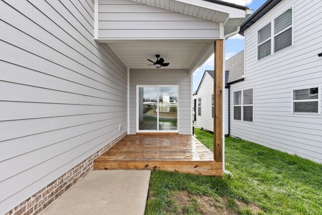 Building Photo - 232 Franklin St