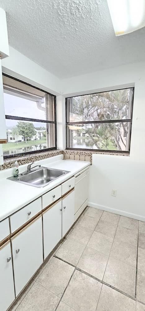 Building Photo - 1080 N Franklin Ave