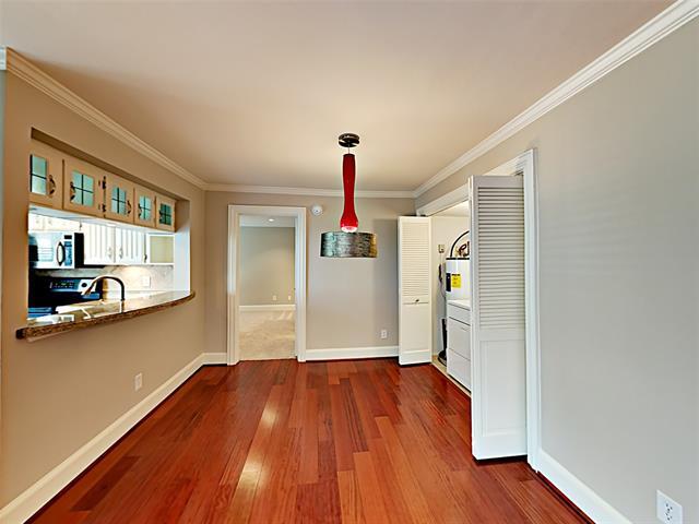 Building Photo - 7640 W Greenway Blvd