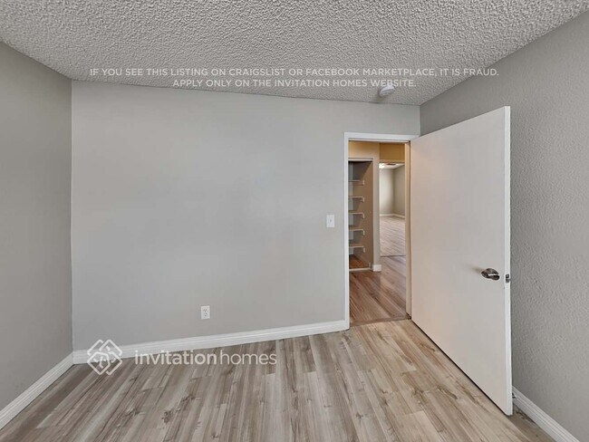 Building Photo - 4041 Hazelridge Dr