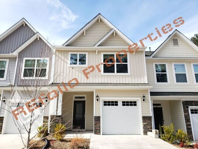 Primary Photo - Elegant 3 Bedroom 2.5 Bath 1-Car Garage To...