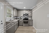 Building Photo - Gorgeous Remodeled Townhomes