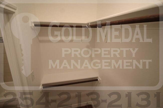 Building Photo - 5103-5105 Red Rose Crossing