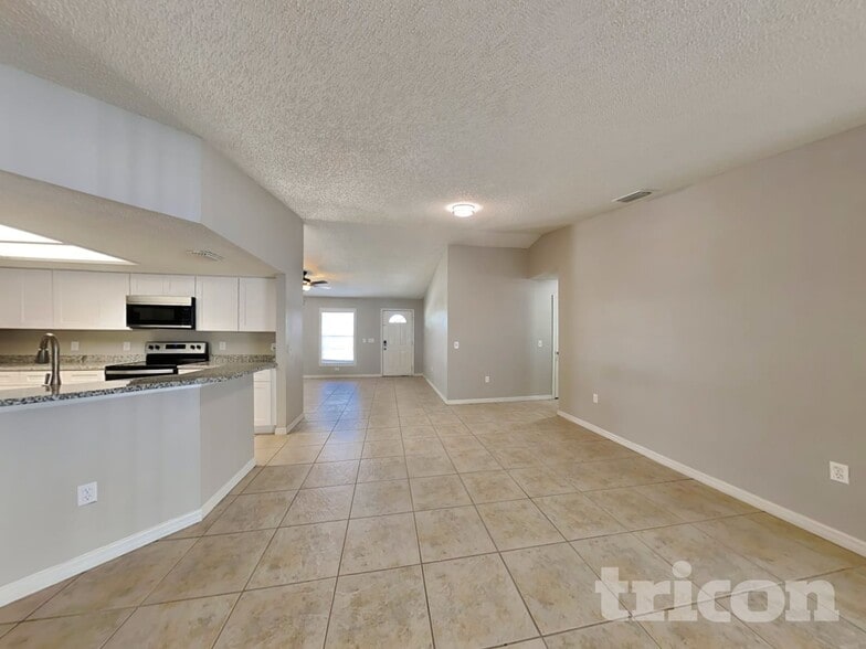 Building Photo - 7029 Symmes Rd