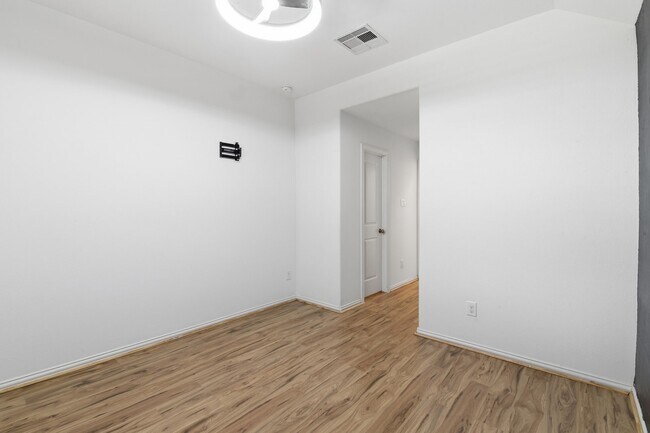 Building Photo - 1414 New Urban Wy