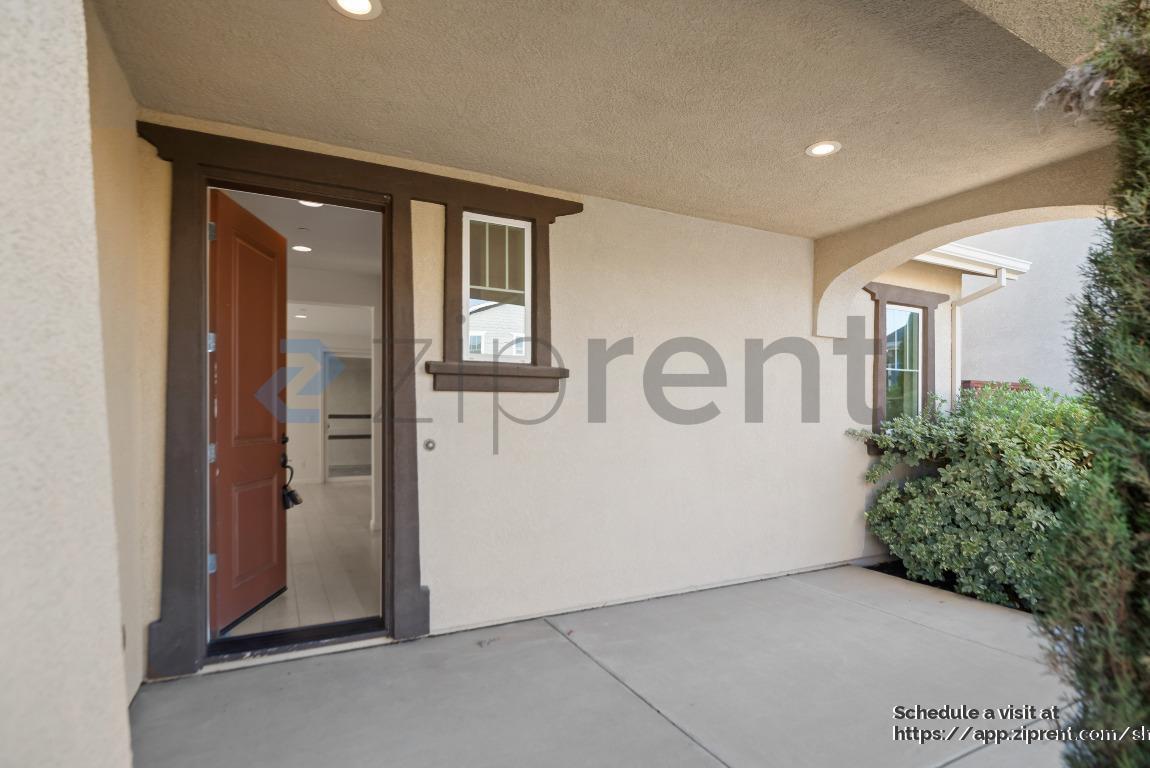 Building Photo - 2342 Augusta Ave