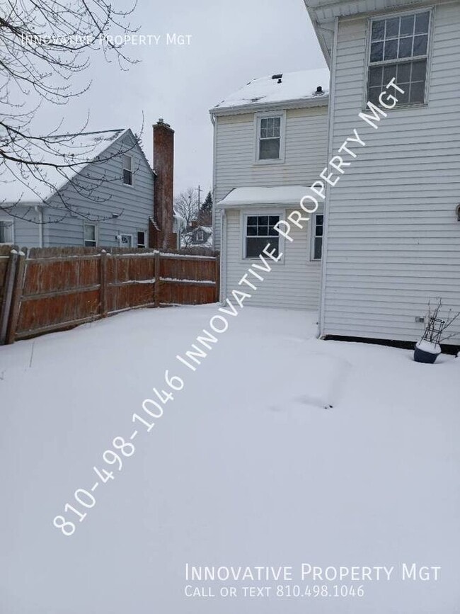 Building Photo - 611 Roome Ct