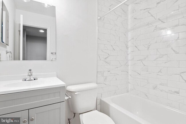 Building Photo - 31 Palmer Ct