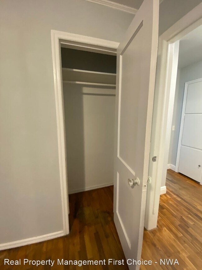 Building Photo - 2 br, 1 bath House - 1707 Westwood Avenue