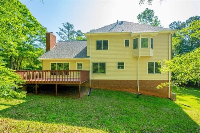 Building Photo - 219 Deerhill Dr